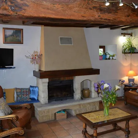 Charme Et Authenticite En Foret Maine Normandie : Demeure Renovee Avec Jardin, Ideale Pour Sejour Detente - Fr-1-410-186 Crisse