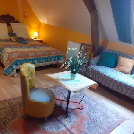 Holiday home Charme Et Authenticite En Foret Maine Normandie : Demeure Renovee Avec Jardin, Ideale Pour Sejour Detente - Fr-1-410-186 Crisse