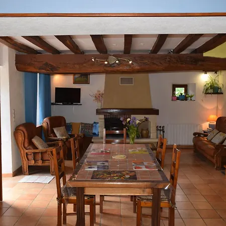 Charme Et Authenticite En Foret Maine Normandie : Demeure Renovee Avec Jardin, Ideale Pour Sejour Detente - Fr-1-410-186 Crissé