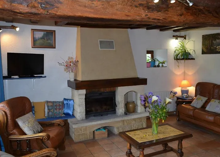 Charme Et Authenticite En Foret Maine Normandie : Demeure Renovee Avec Jardin, Ideale Pour Sejour Detente - Fr-1-410-186 Crissé