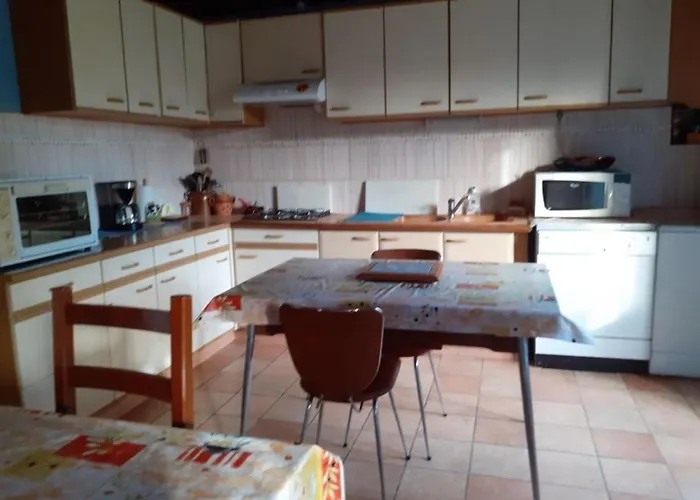 Charme Et Authenticite En Foret Maine Normandie : Demeure Renovee Avec Jardin, Ideale Pour Sejour Detente - Fr-1-410-186 Crissé