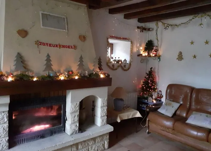 Charme Et Authenticite En Foret Maine Normandie : Demeure Renovee Avec Jardin, Ideale Pour Sejour Detente - Fr-1-410-186 * Crissé