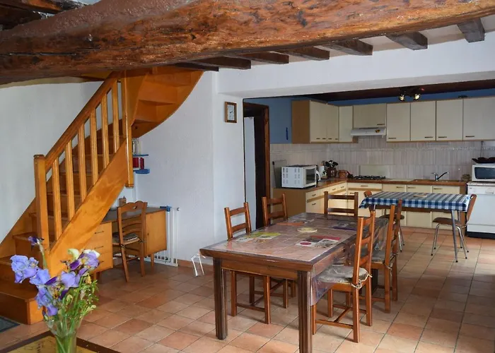 Charme Et Authenticite En Foret Maine Normandie : Demeure Renovee Avec Jardin, Ideale Pour Sejour Detente - Fr-1-410-186 * Crissé